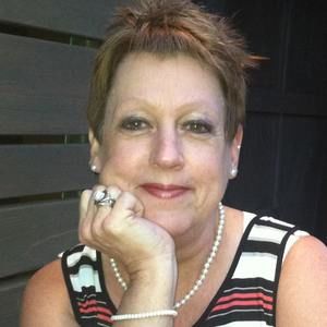 Meet your Posher, Cynthia